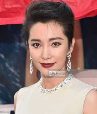 好莱坞推崇的中国女星（好莱坞最受欢迎的中国明星）